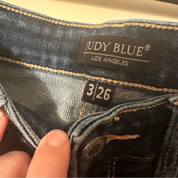 Judy Blue Very Distressed Mid Rise? Cotton Boyfriend Fit Dark Wash Jeans 26 - Picture 10 of 16